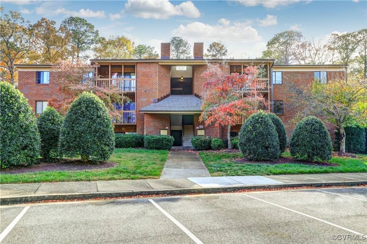 Apartment for rent at 2105 Turtle Creek Dr #8, Henrico, VA 23233