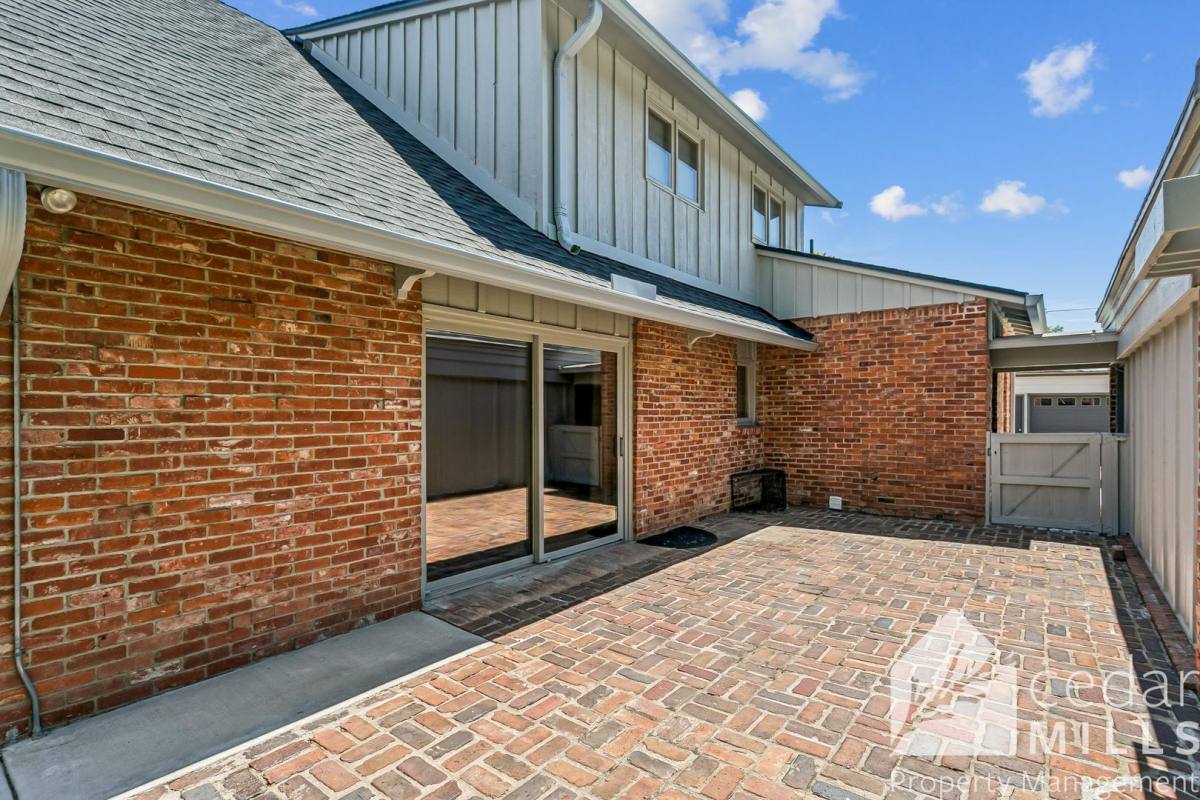 House for rent at 125 S Oakwood, Wichita, KS 67218