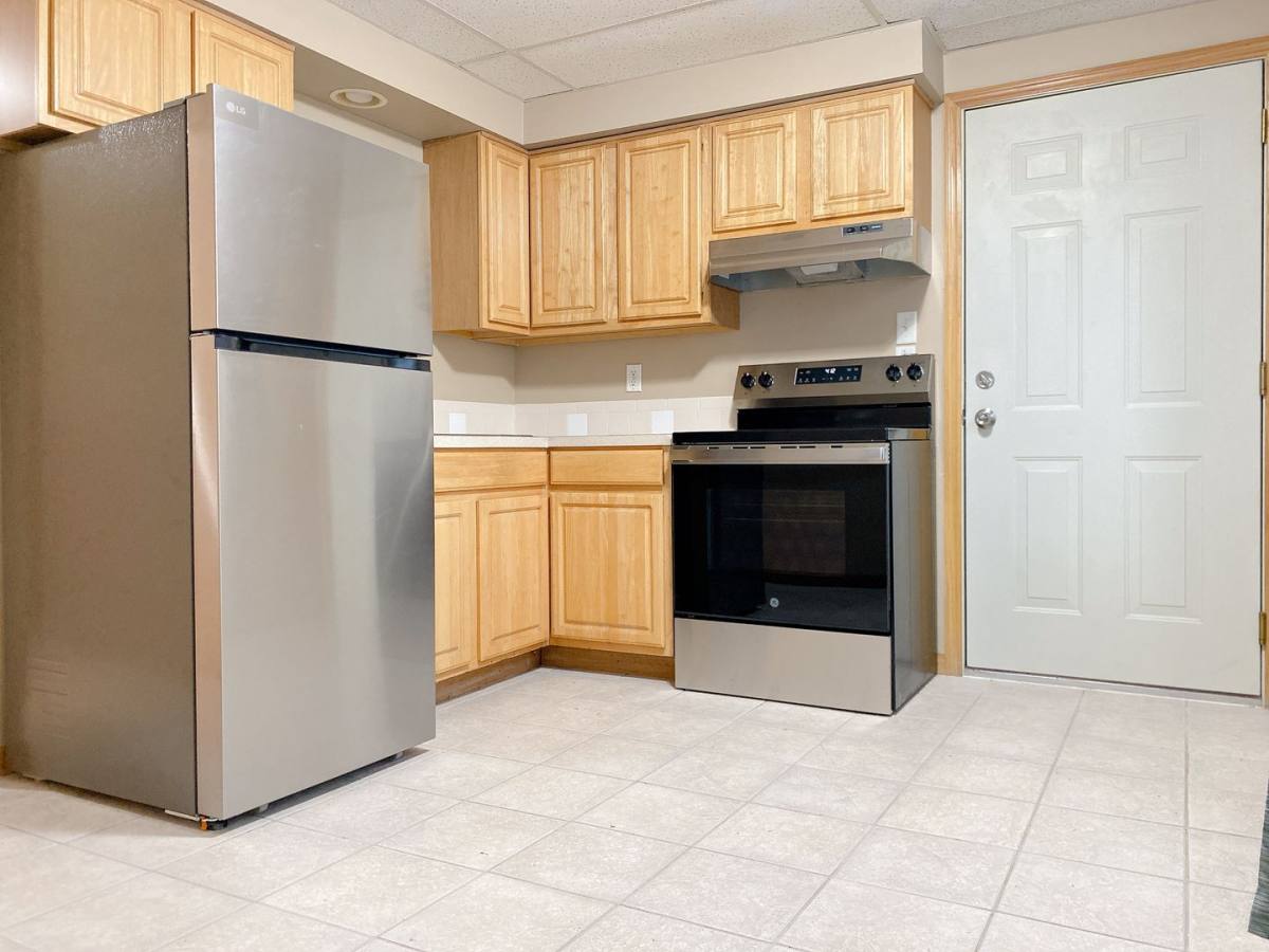 Apartment for rent at 6913-6915 S 39th Ave, Bellevue, NE 68147