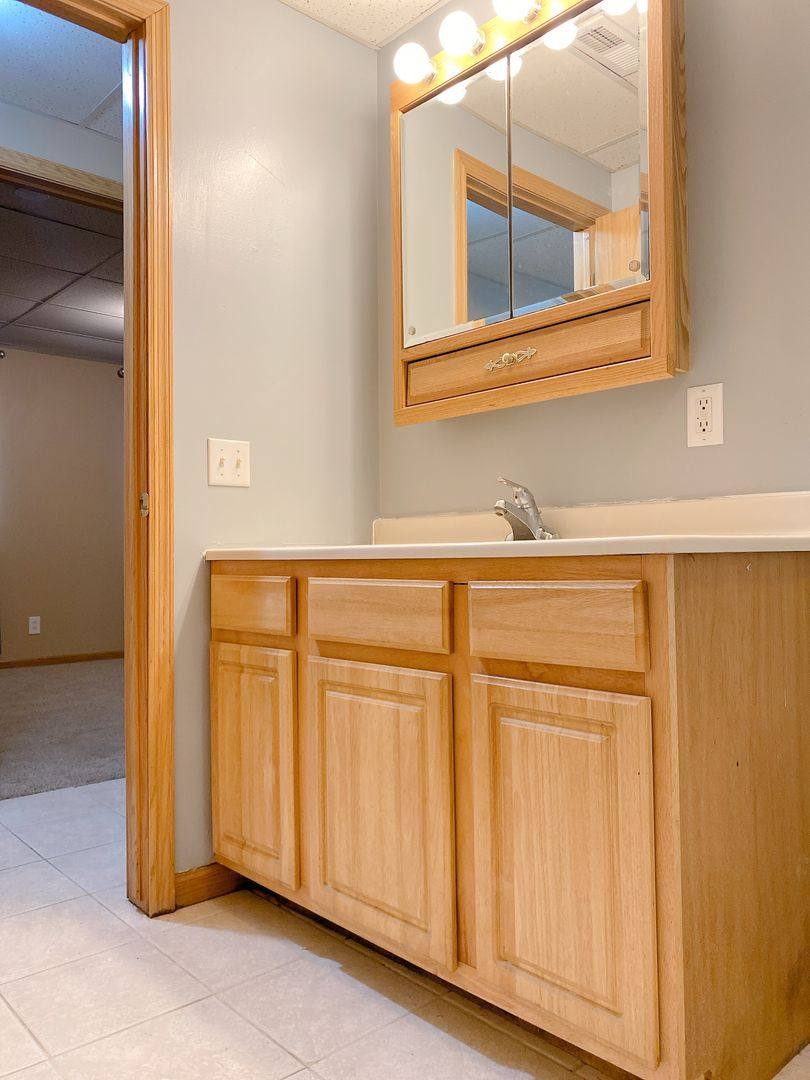 Apartment for rent at 6913-6915 S 39th Ave, Bellevue, NE 68147