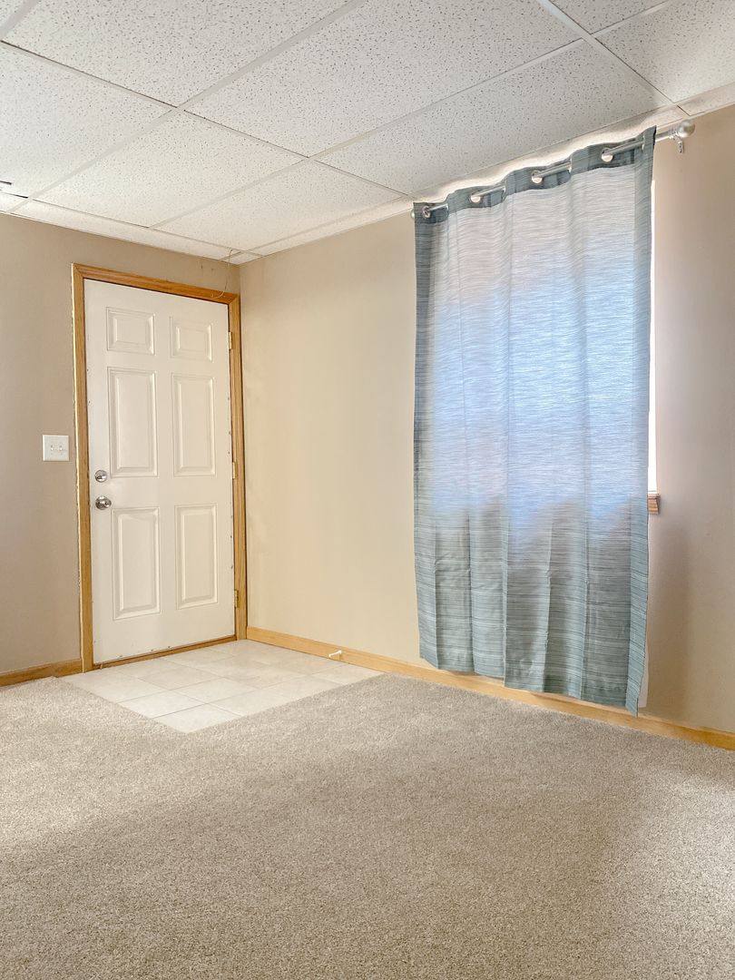 Apartment for rent at 6913-6915 S 39th Ave, Bellevue, NE 68147