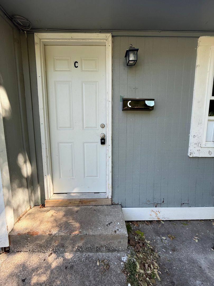 Apartment for rent at 2352 N Kellett, Springfield, MO 65803