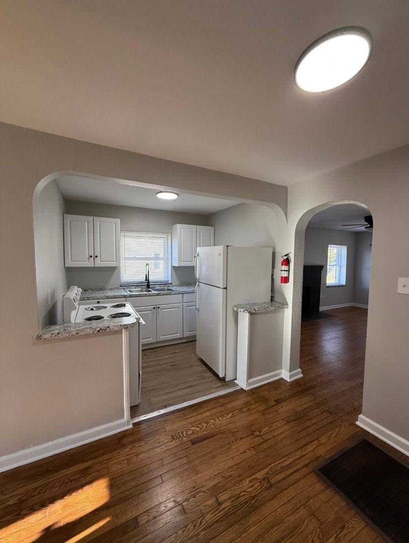 Apartment for rent at 232 Sutherland Dr, South Charleston, WV 25303