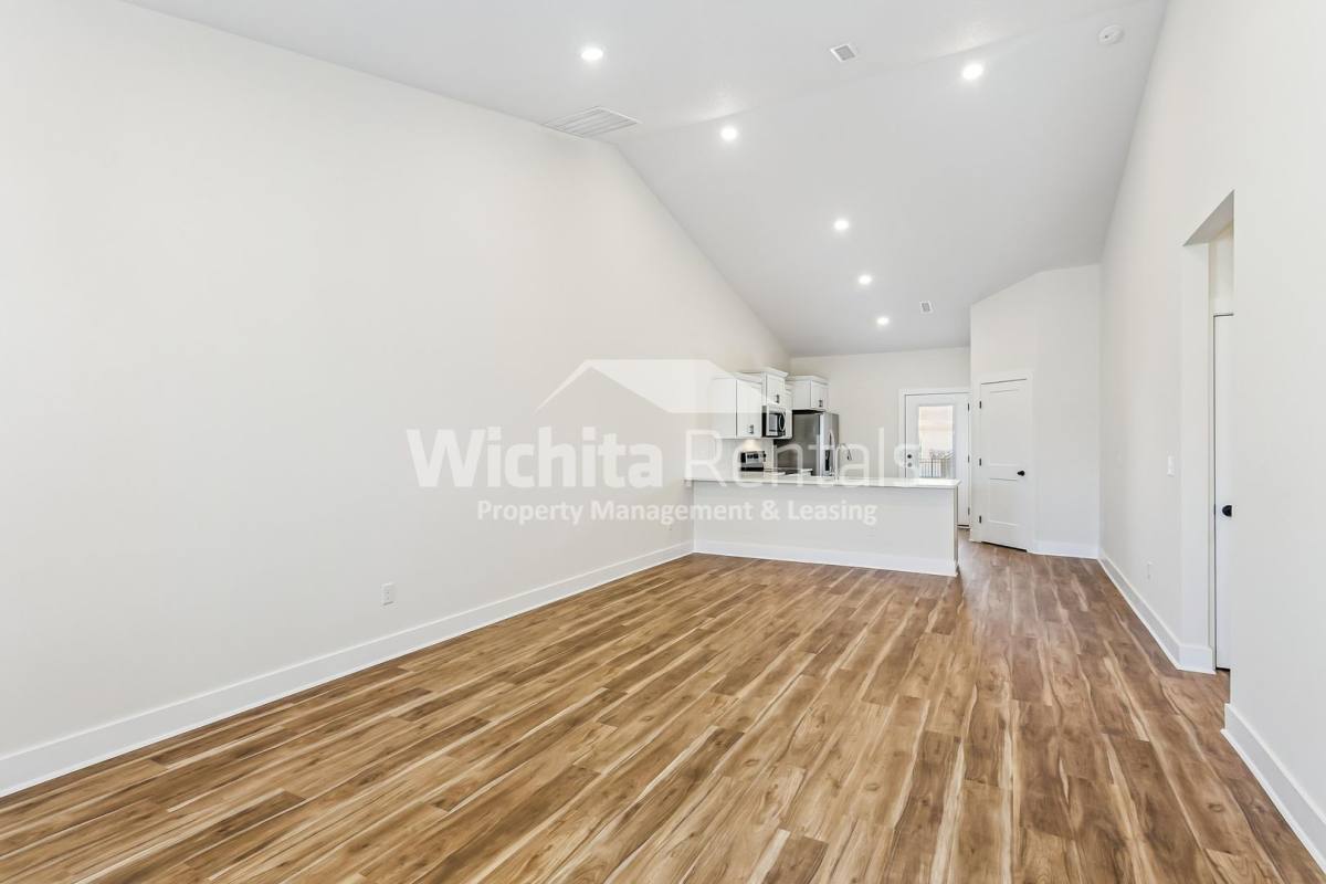 Apartment for rent at 1742 - 1744 S Hickory Creek St, Wichita, KS 67235