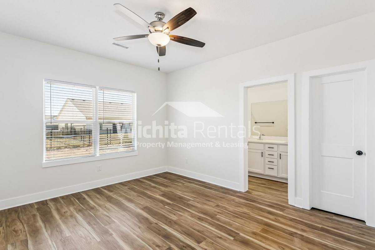 Apartment for rent at 1742 - 1744 S Hickory Creek St, Wichita, KS 67235