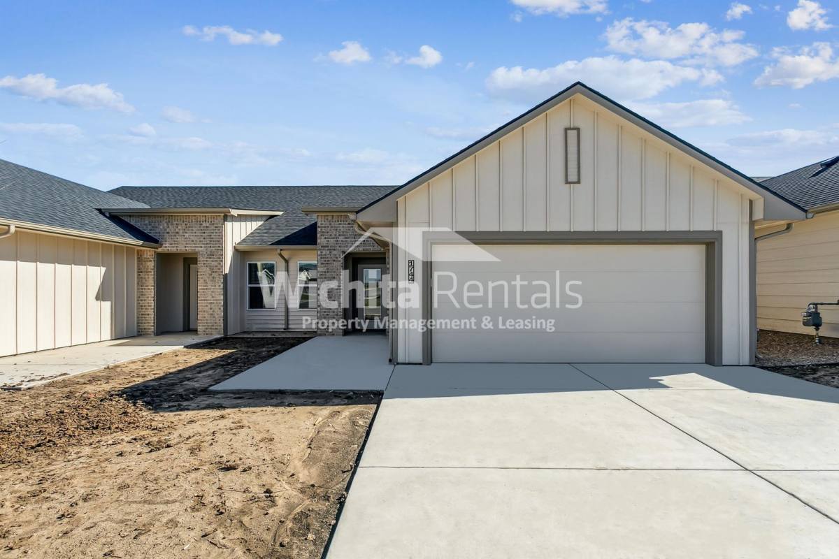 Apartment for rent at 1742 - 1744 S Hickory Creek St, Wichita, KS 67235