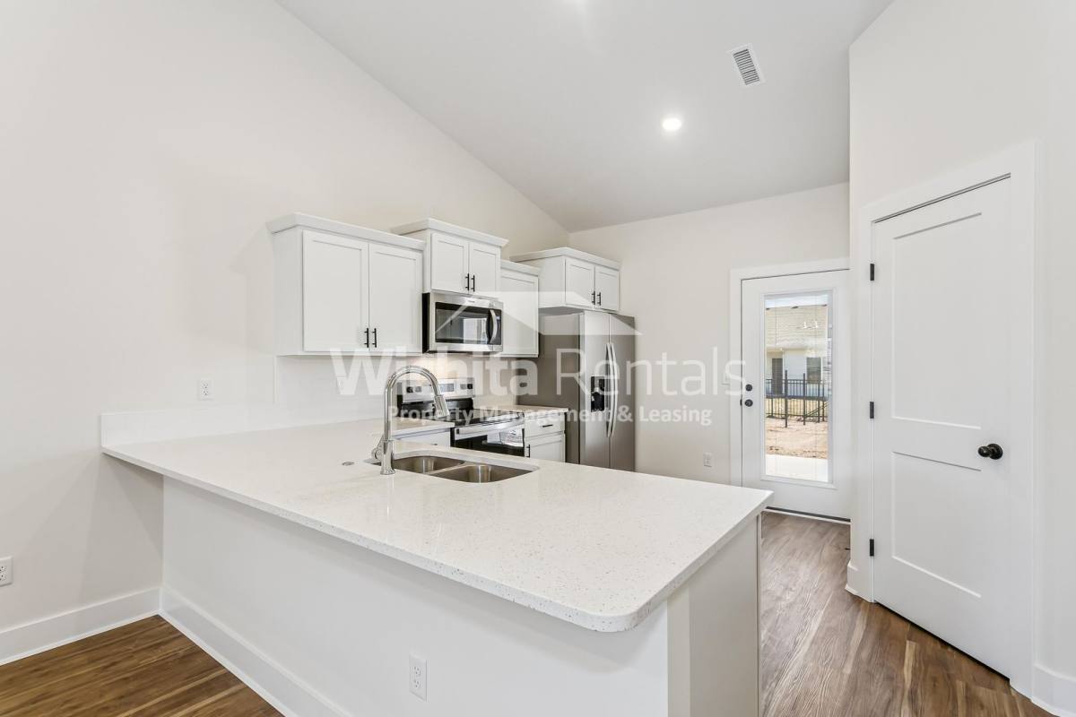Apartment for rent at 1742 - 1744 S Hickory Creek St, Wichita, KS 67235