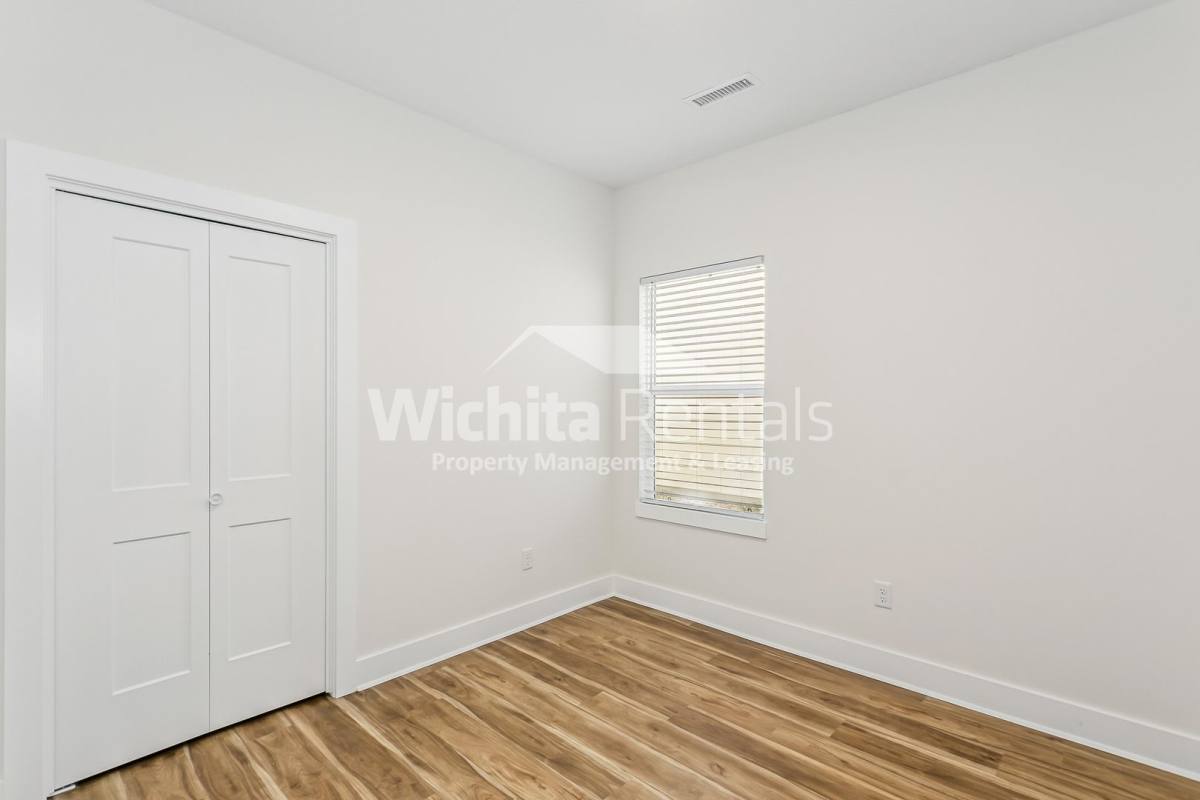 Apartment for rent at 1742 - 1744 S Hickory Creek St, Wichita, KS 67235