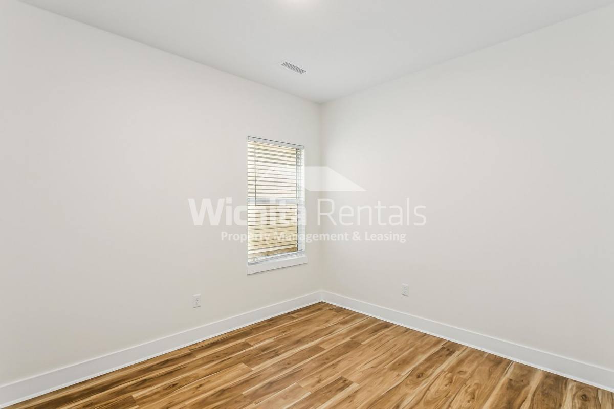 Apartment for rent at 1742 - 1744 S Hickory Creek St, Wichita, KS 67235