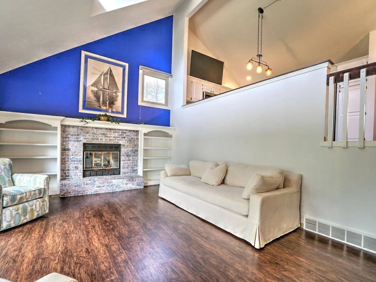 House for rent at 1329 Scott Rd, Papillion, NE 68046