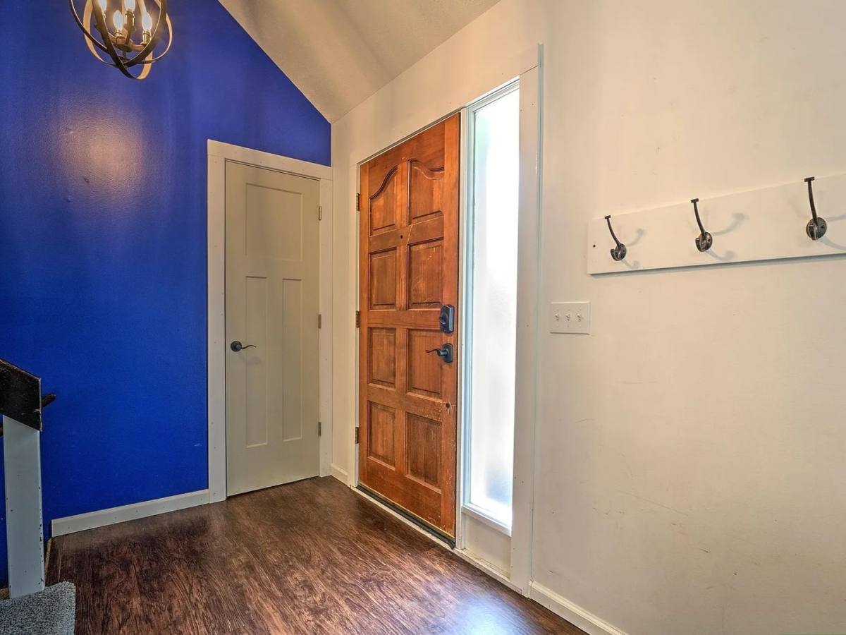 House for rent at 1329 Scott Rd, Papillion, NE 68046