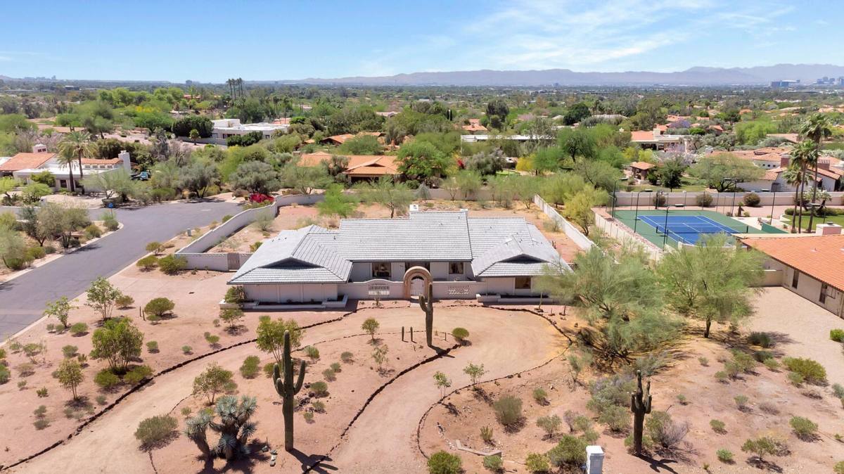 House for rent at 3411 E Valley Vista Lane, Paradise Valley, AZ 85253