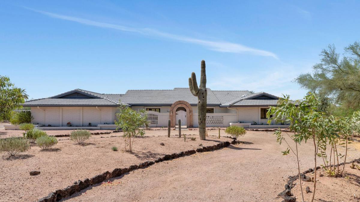 House for rent at 3411 E Valley Vista Lane, Paradise Valley, AZ 85253