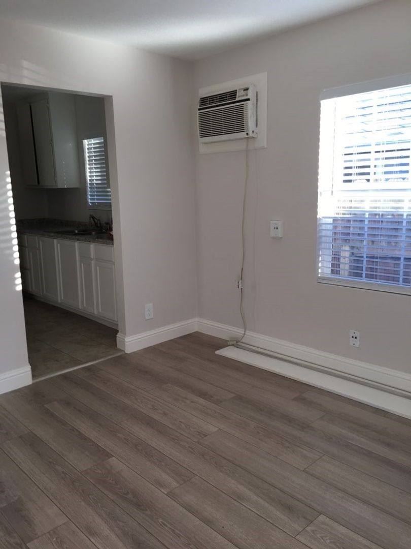 Apartment for rent at 2394 Oakmont St, Sacramento, CA 95815