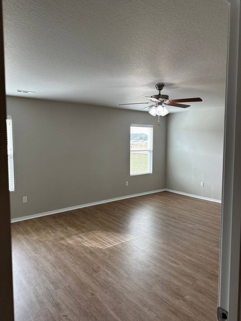 House for rent at 114 Jo Park Lane, Maumelle, AR 72113