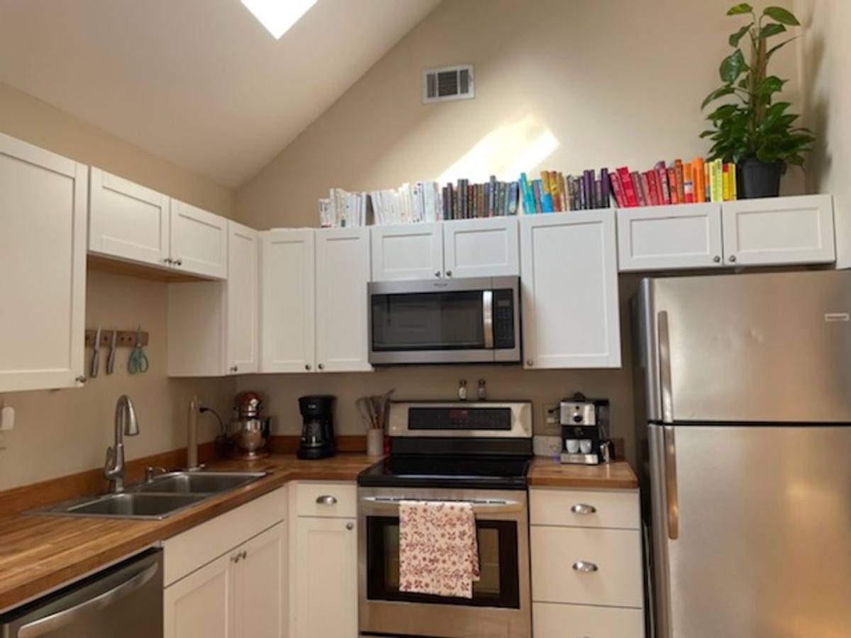 Apartment for rent at 520 W Hancock St, Milledgeville, GA 31061