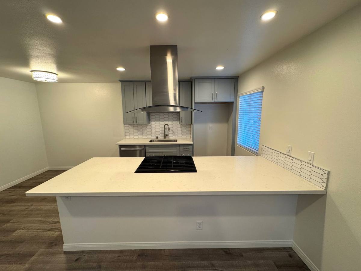 Apartment for rent at 3090 Channel Dr, Ventura, CA 93003