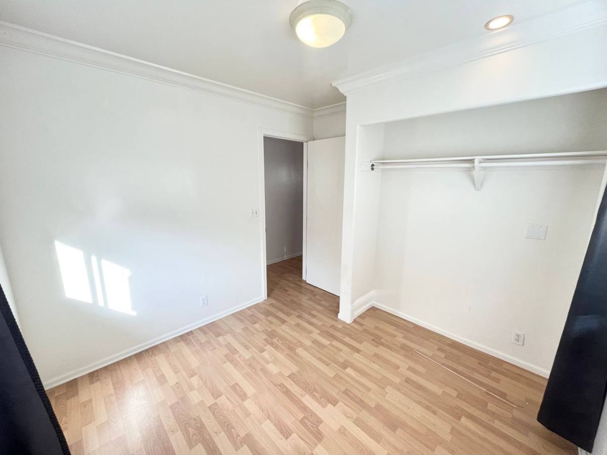 Apartment for rent at 1119B Banyan St, Honolulu, HI 96817