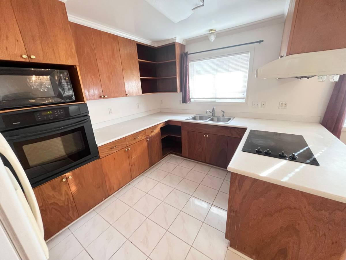 Apartment for rent at 1119B Banyan St, Honolulu, HI 96817
