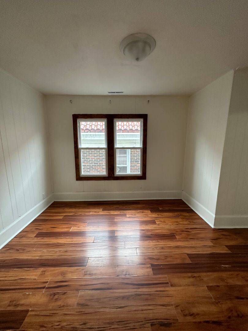 Apartment for rent at 2804 W Lincoln Ave, Milwaukee, WI 53215