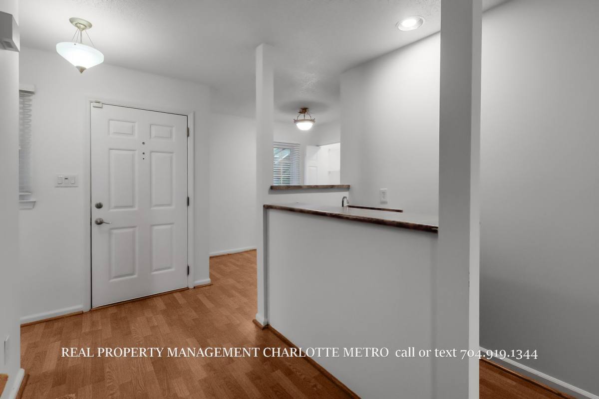 House for rent at 9451 Kings Falls Dr, Charlotte, NC 28210