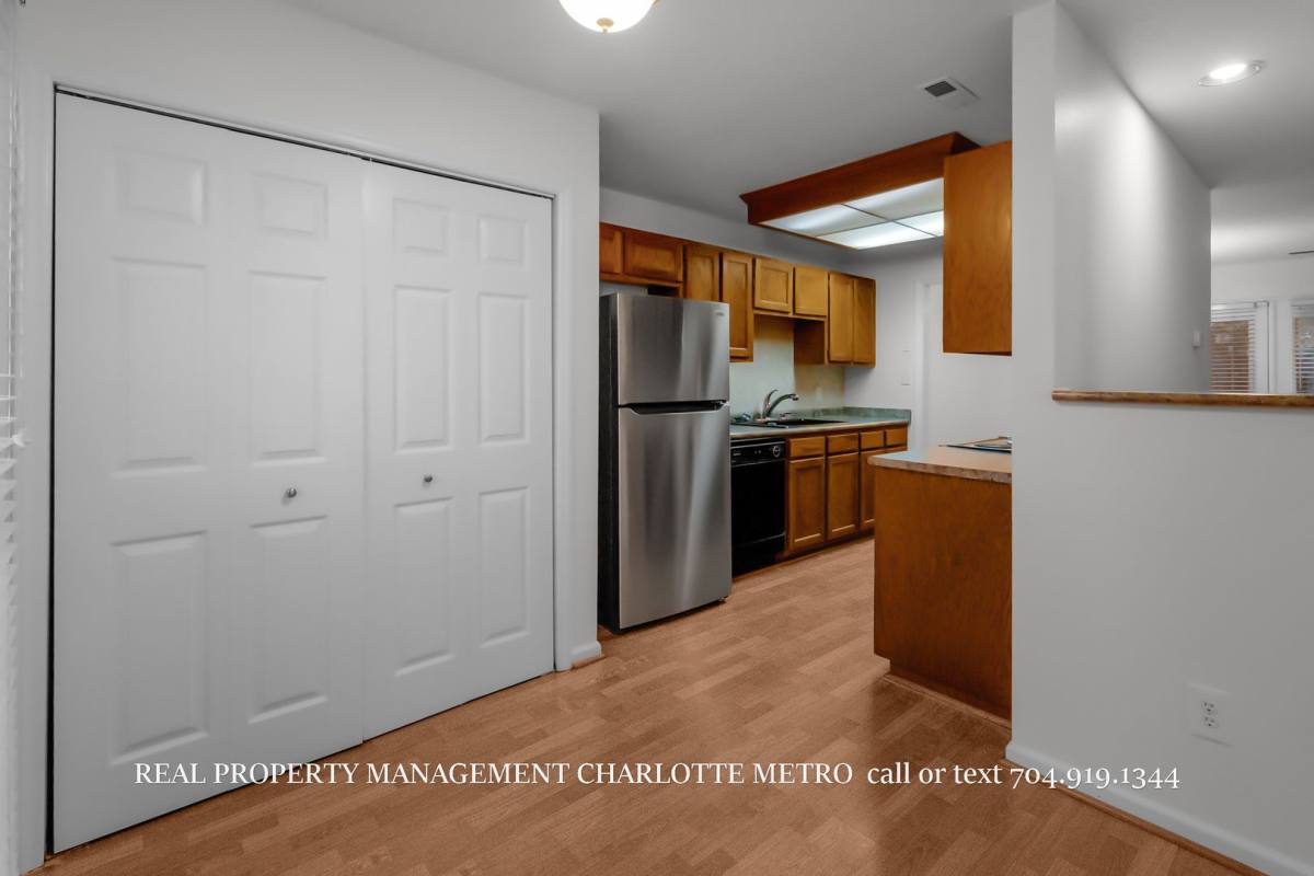 House for rent at 9451 Kings Falls Dr, Charlotte, NC 28210
