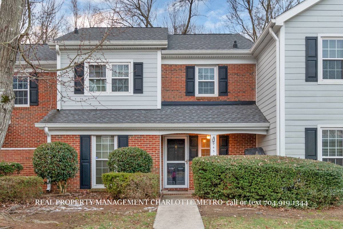 House for rent at 9451 Kings Falls Dr, Charlotte, NC 28210