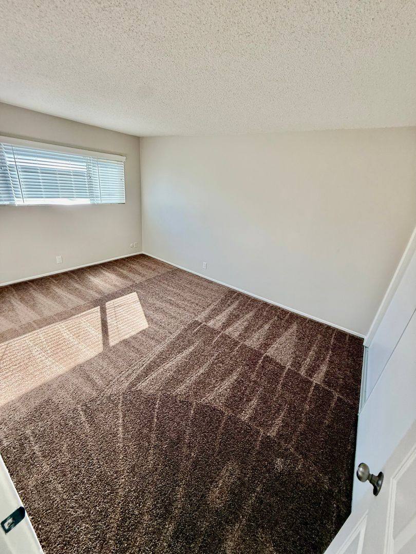 Apartment for rent at 383 W Wilson St, Costa Mesa, CA 92627
