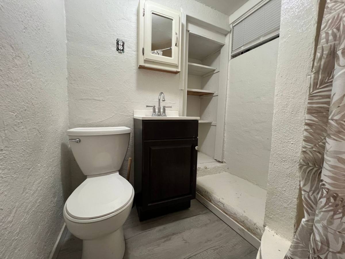 Apartment for rent at 289 N Wall St, Coos Bay, OR 97420