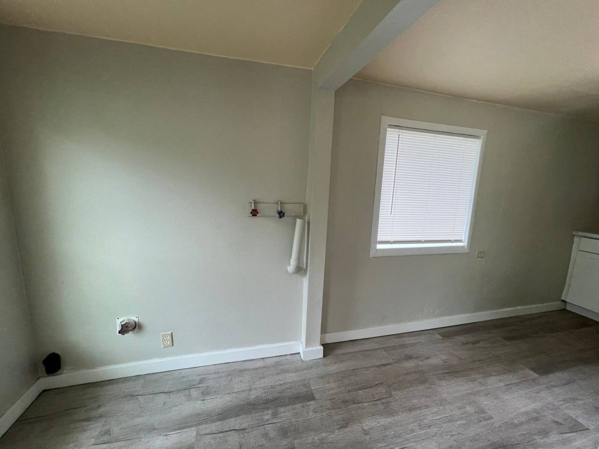 Apartment for rent at 289 N Wall St, Coos Bay, OR 97420