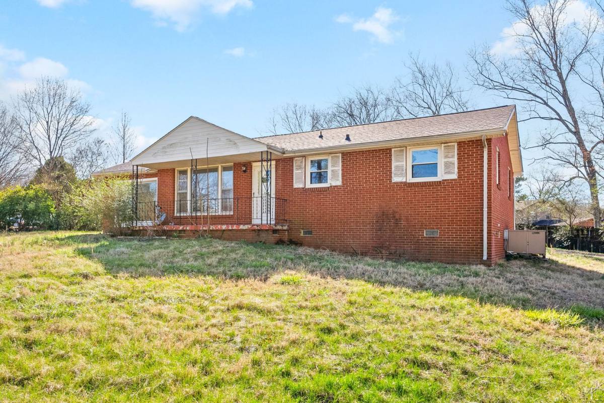 House for rent at 318 Verdun Dr, Clarksville, TN 37042