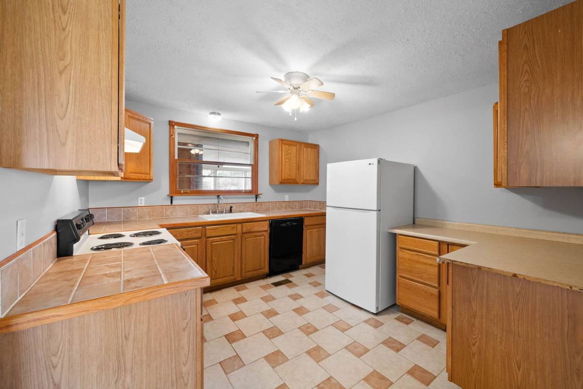 House for rent at 318 Verdun Dr, Clarksville, TN 37042