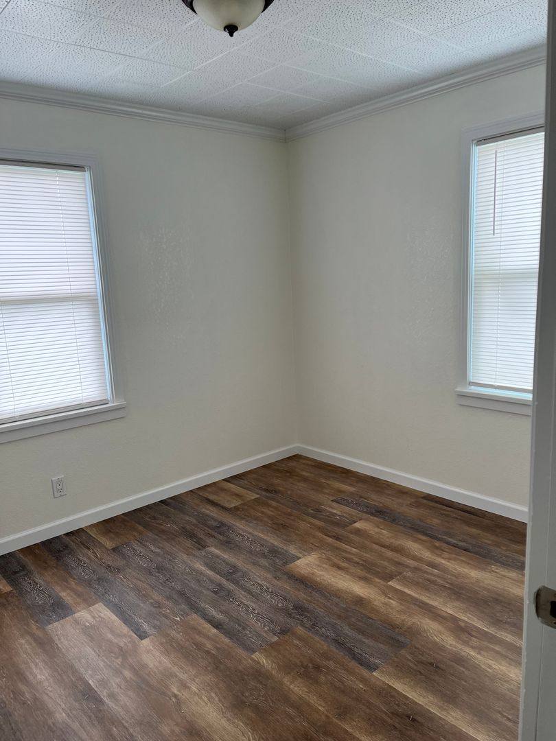 Apartment for rent at 1876-1878 Leroy, Klamath Falls, OR 97601