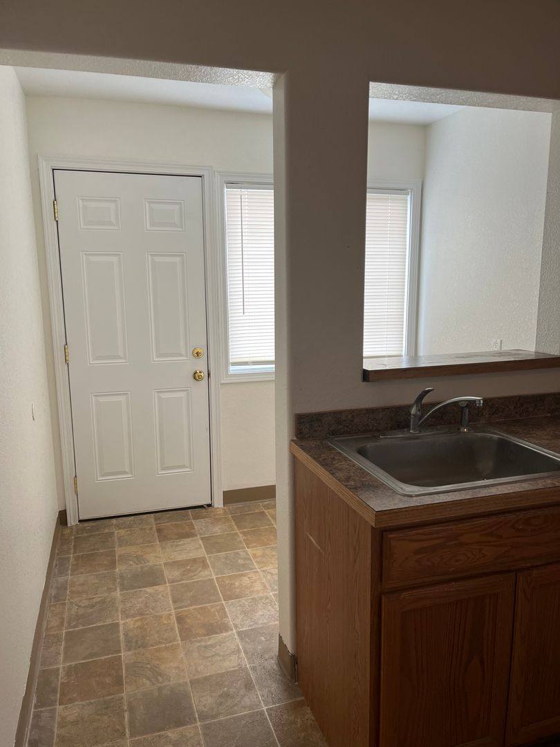 Apartment for rent at 1876-1878 Leroy, Klamath Falls, OR 97601