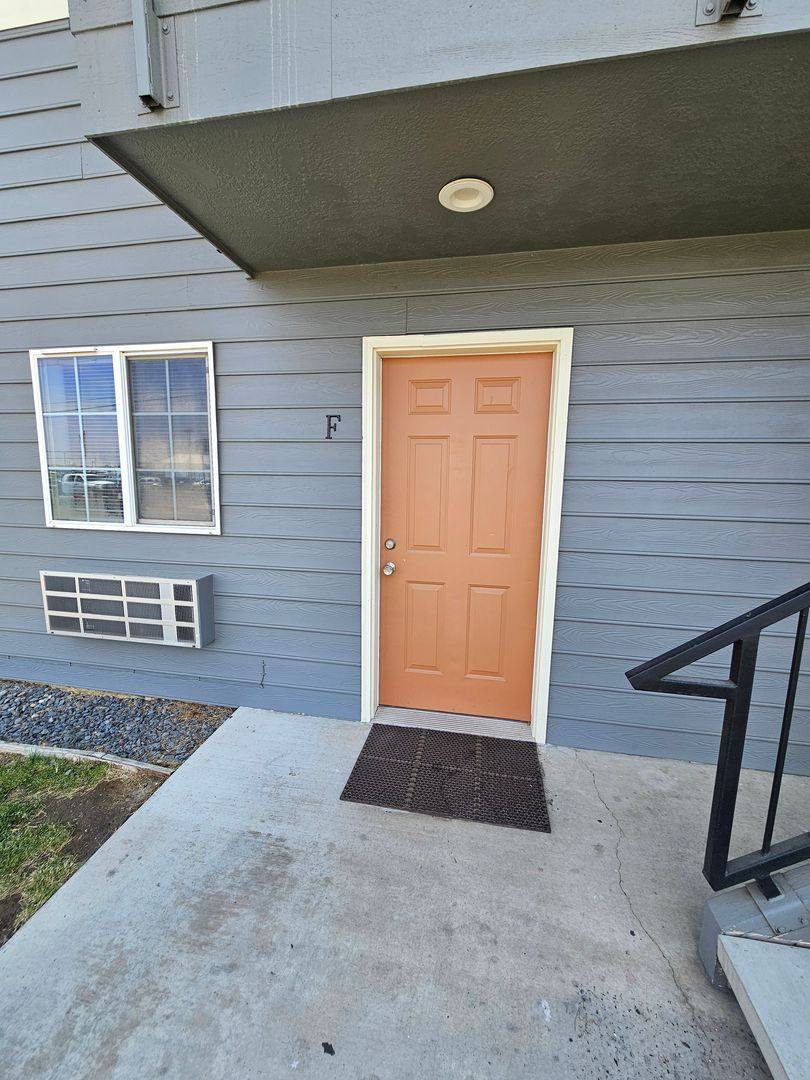 Apartment for rent at 601 S A St, Moses Lake, WA 98837