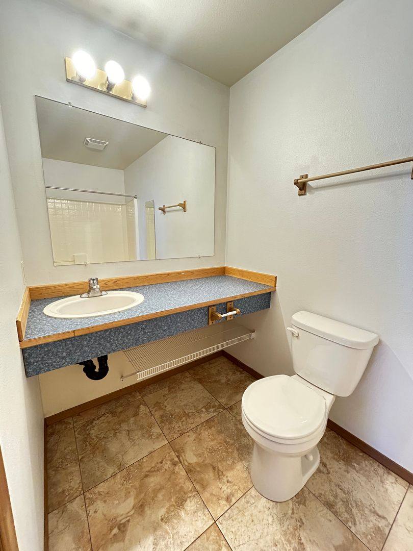 Apartment for rent at 601 S A St, Moses Lake, WA 98837