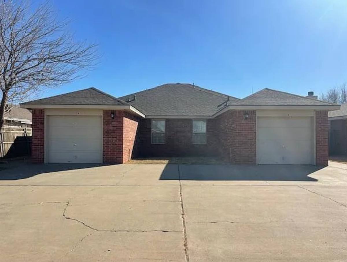 Townhouse for rent at 2403 87th St, Lubbock, TX 79423