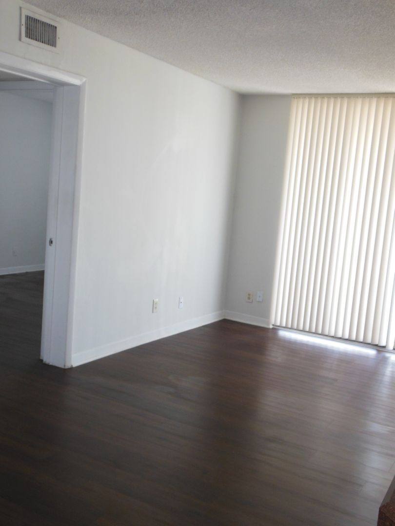 Apartment for rent at 706 Executive Center Dr, West Palm Beach, FL 33401