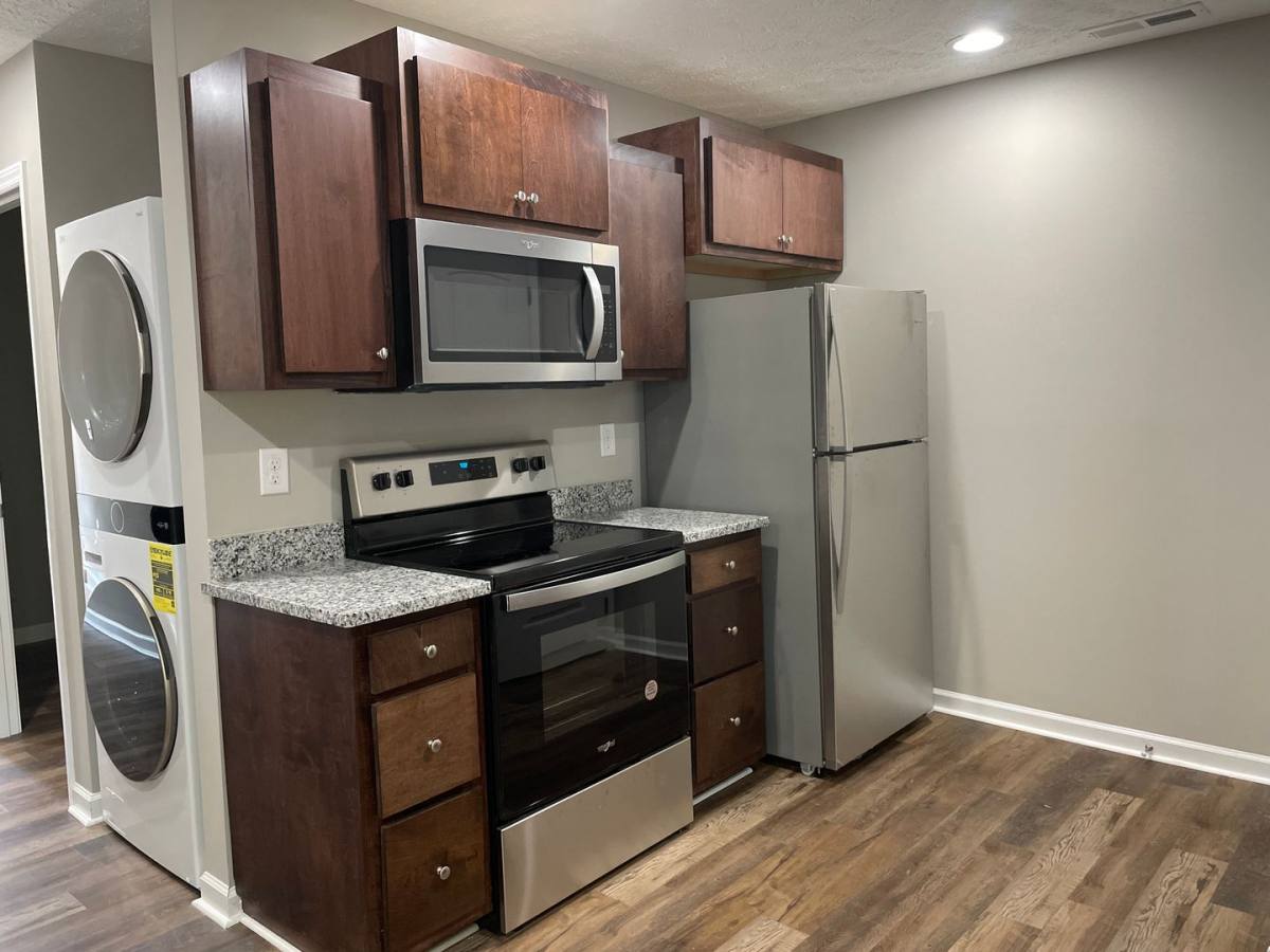 Townhouse for rent at 121 6th Ave NE, Winchester, TN 37398