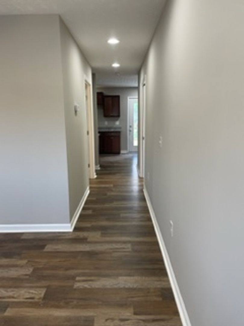 Townhouse for rent at 121 6th Ave NE, Winchester, TN 37398