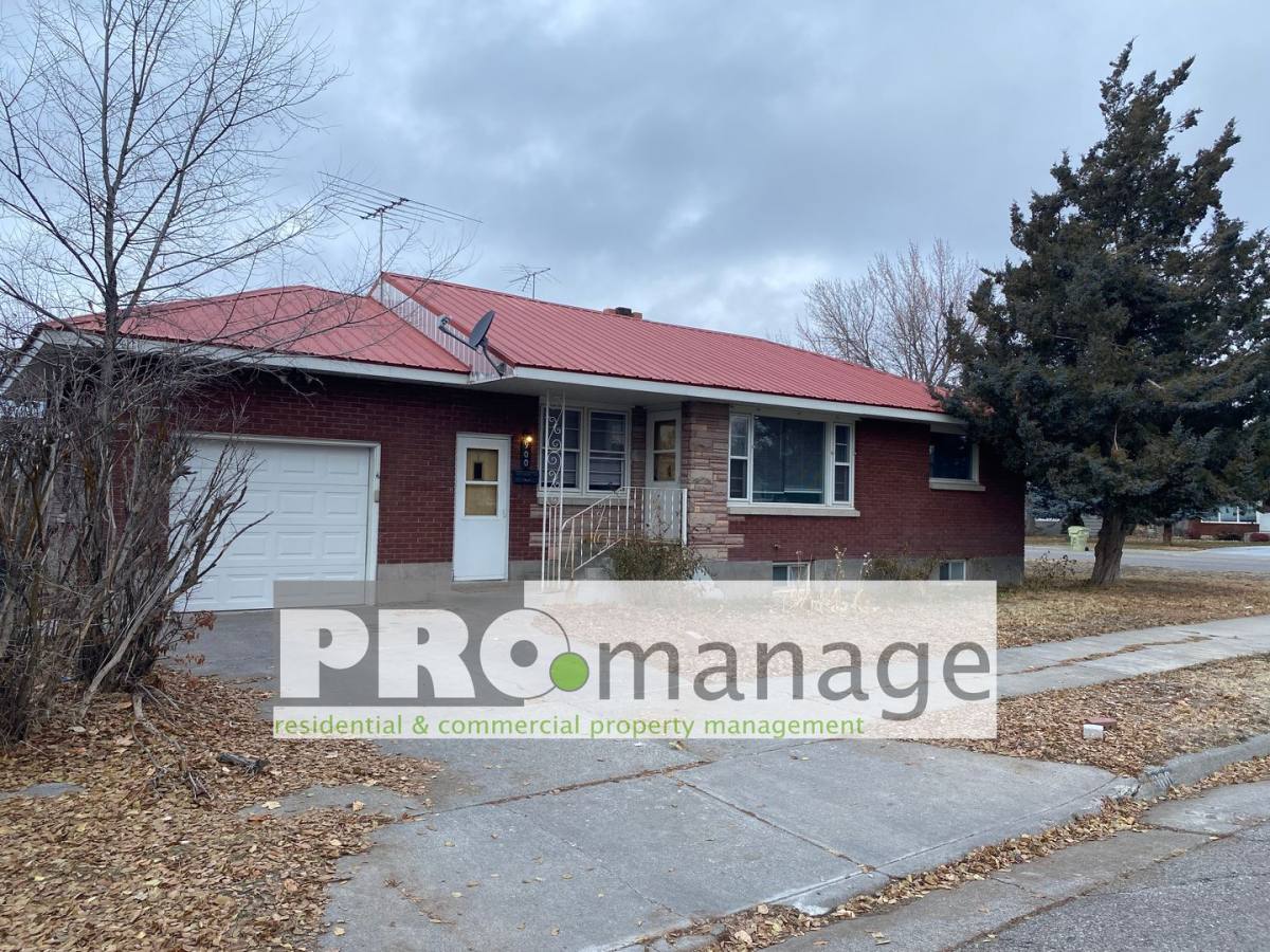 House for rent at 900 Spratt Ave, Idaho Falls, ID 83404