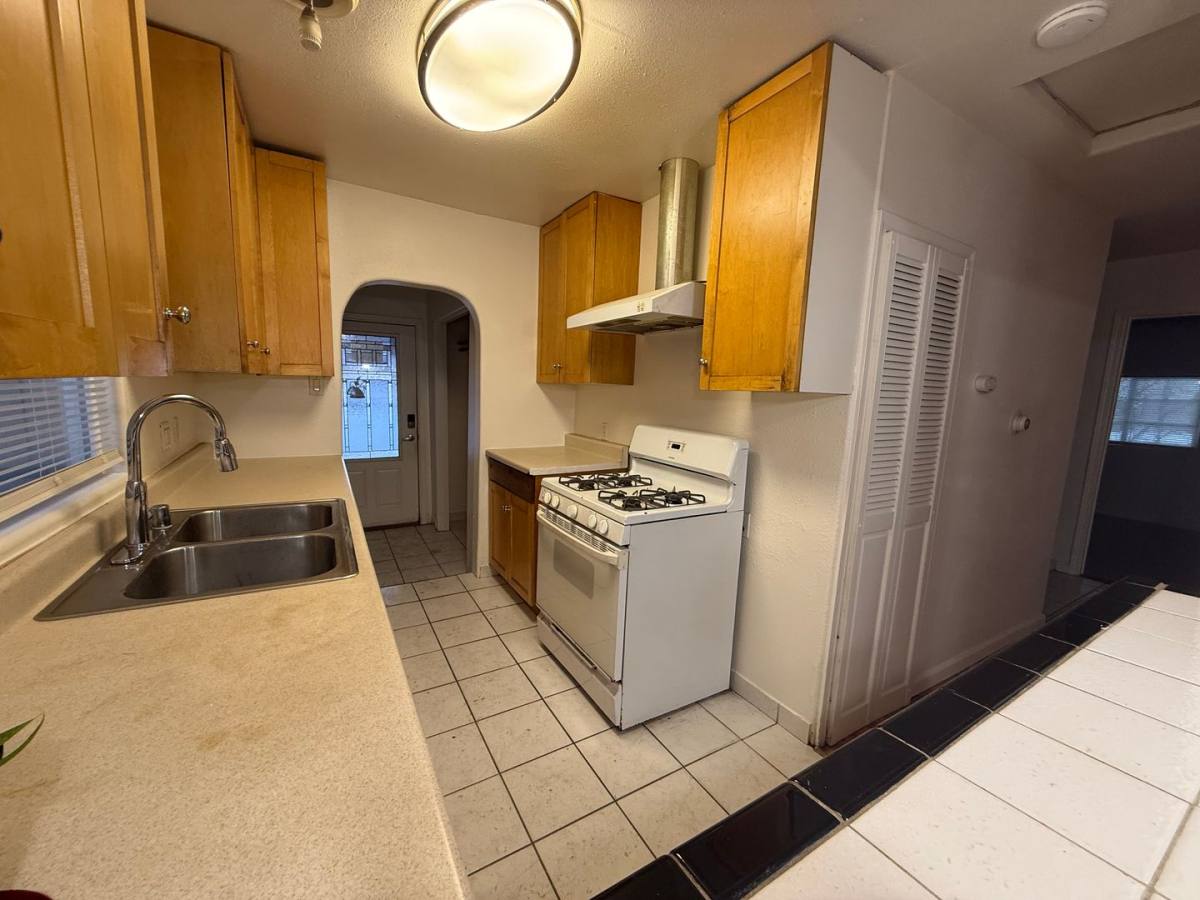 House for rent at 1337 Hyder St, Anchorage, AK 99501