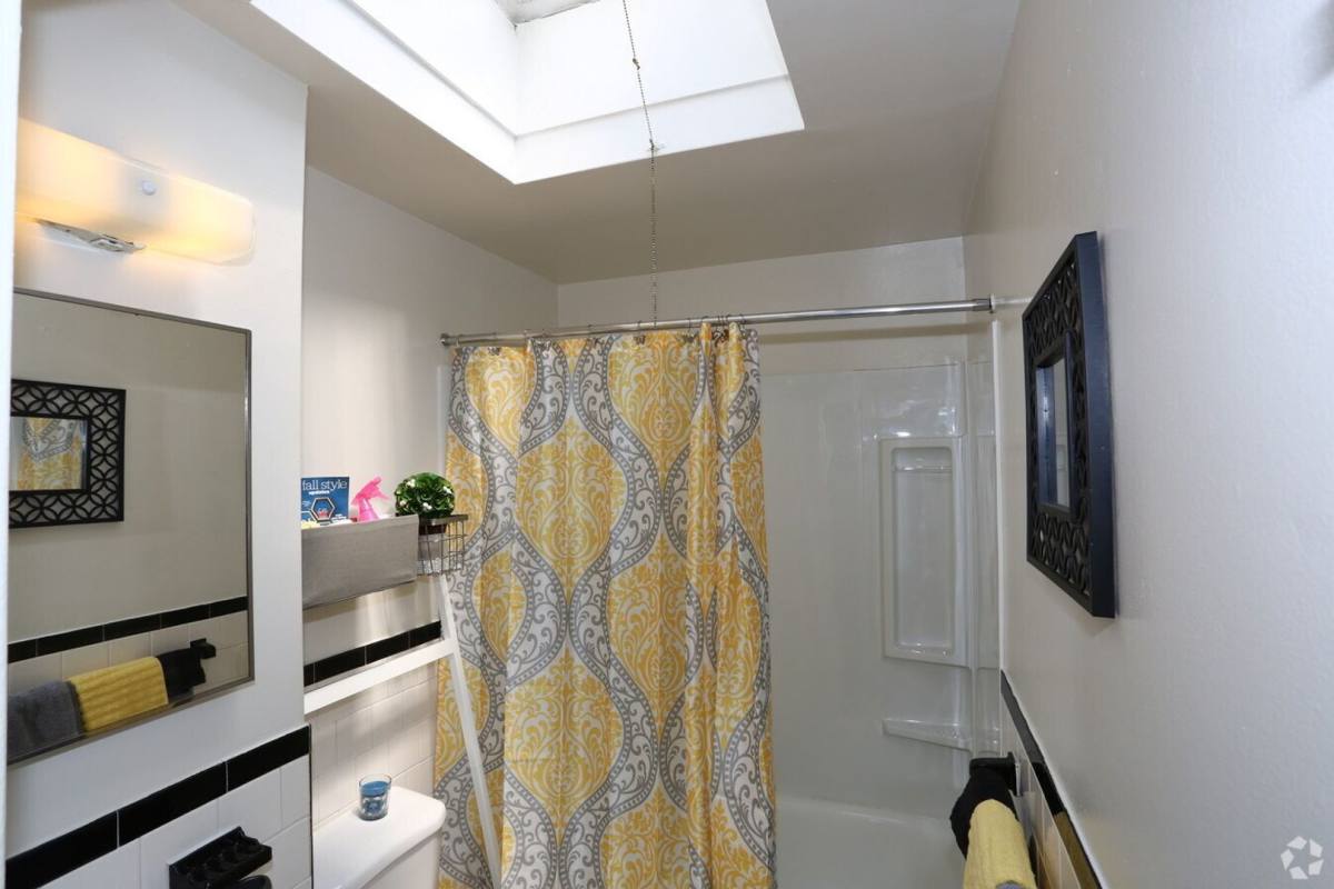 Townhouse for rent at 2821 Mathews St, Baltimore, MD 21218