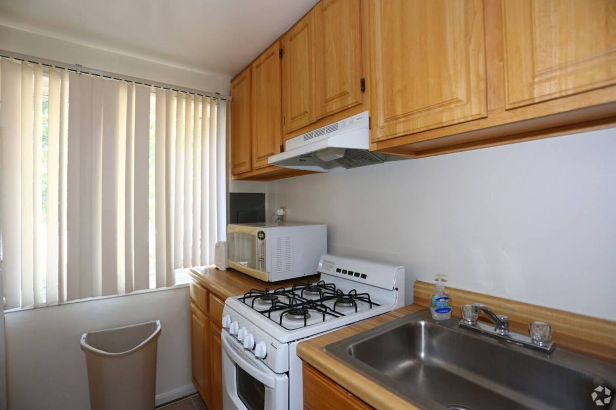 Townhouse for rent at 2821 Mathews St, Baltimore, MD 21218