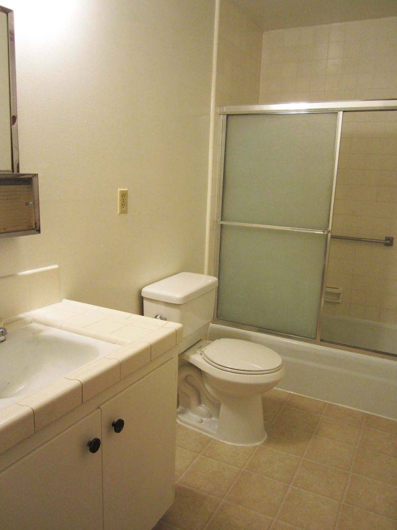 Apartment for rent at 15265 La Alameda Dr, Morgan Hill, CA 95037