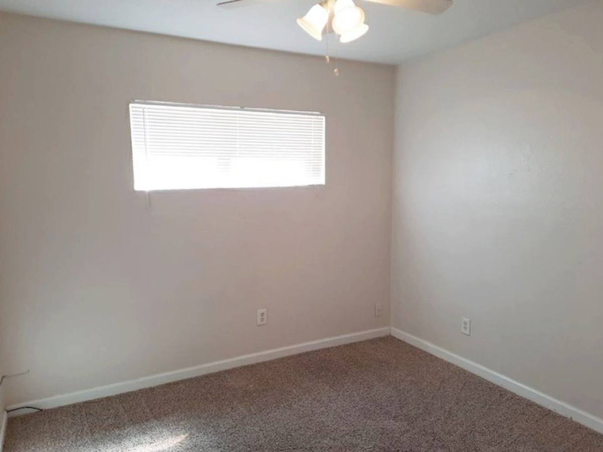 Apartment for rent at 560 Estancia Dr NW, Albuquerque, NM 87105