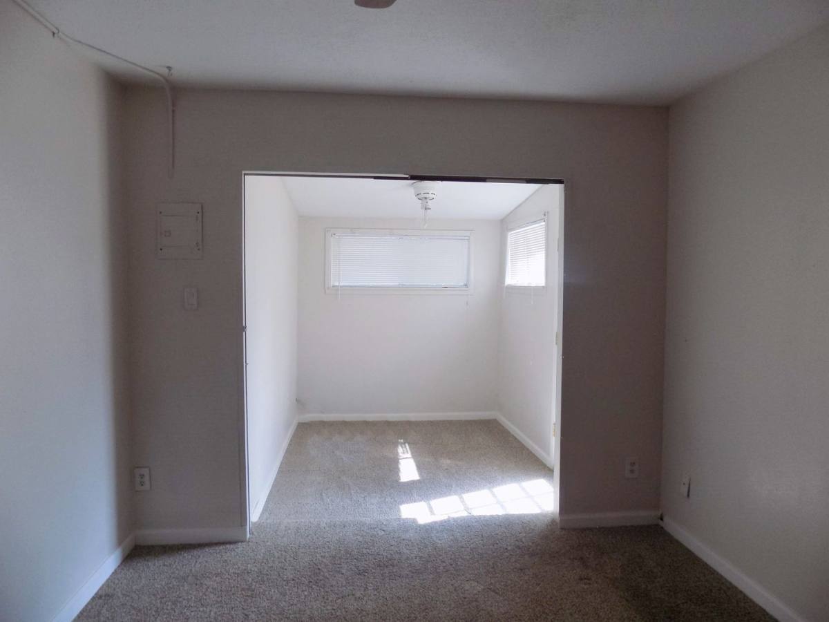 Apartment for rent at 560 Estancia Dr NW, Albuquerque, NM 87105