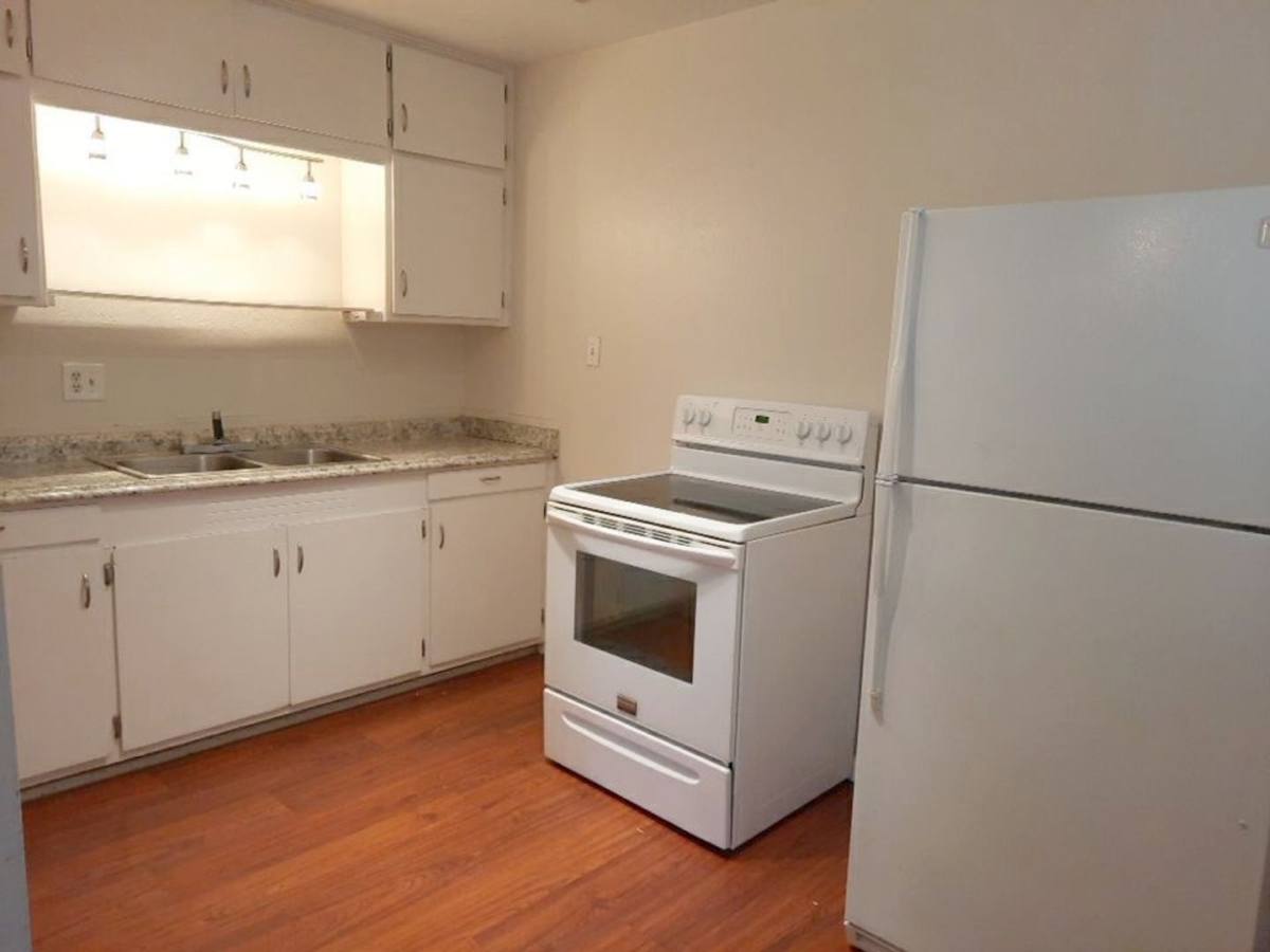 Apartment for rent at 560 Estancia Dr NW, Albuquerque, NM 87105
