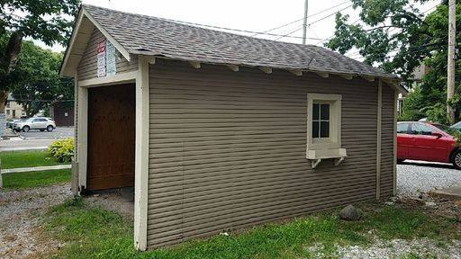 Apartment for rent at 2137 Waldeck Ave, Columbus, OH 43201