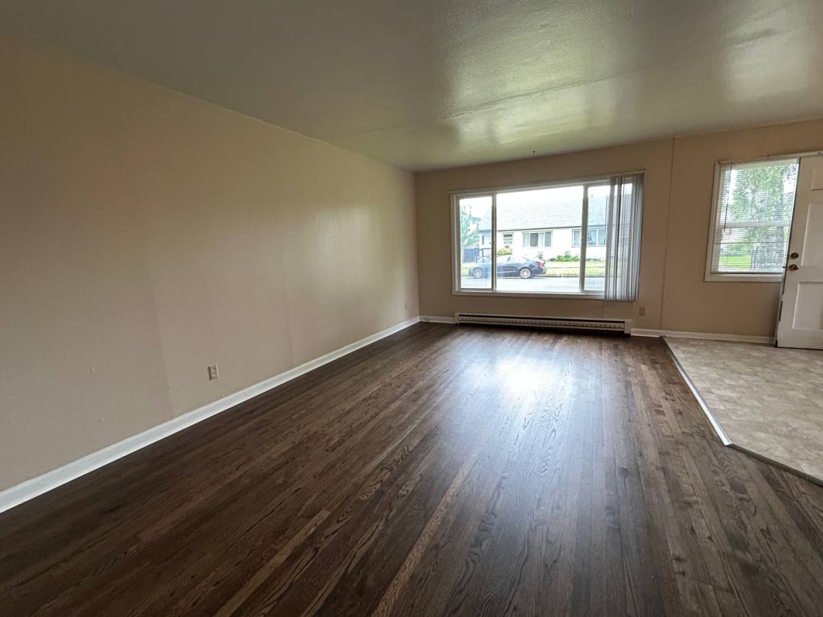 Apartment for rent at 1034-1040 18th Ave, Longview, WA 98632